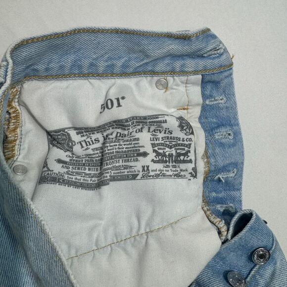 Levi's 501 Original Light Wash High-Rise Distressed Denim Shorts Women's W 24 - Picture 12 of 14